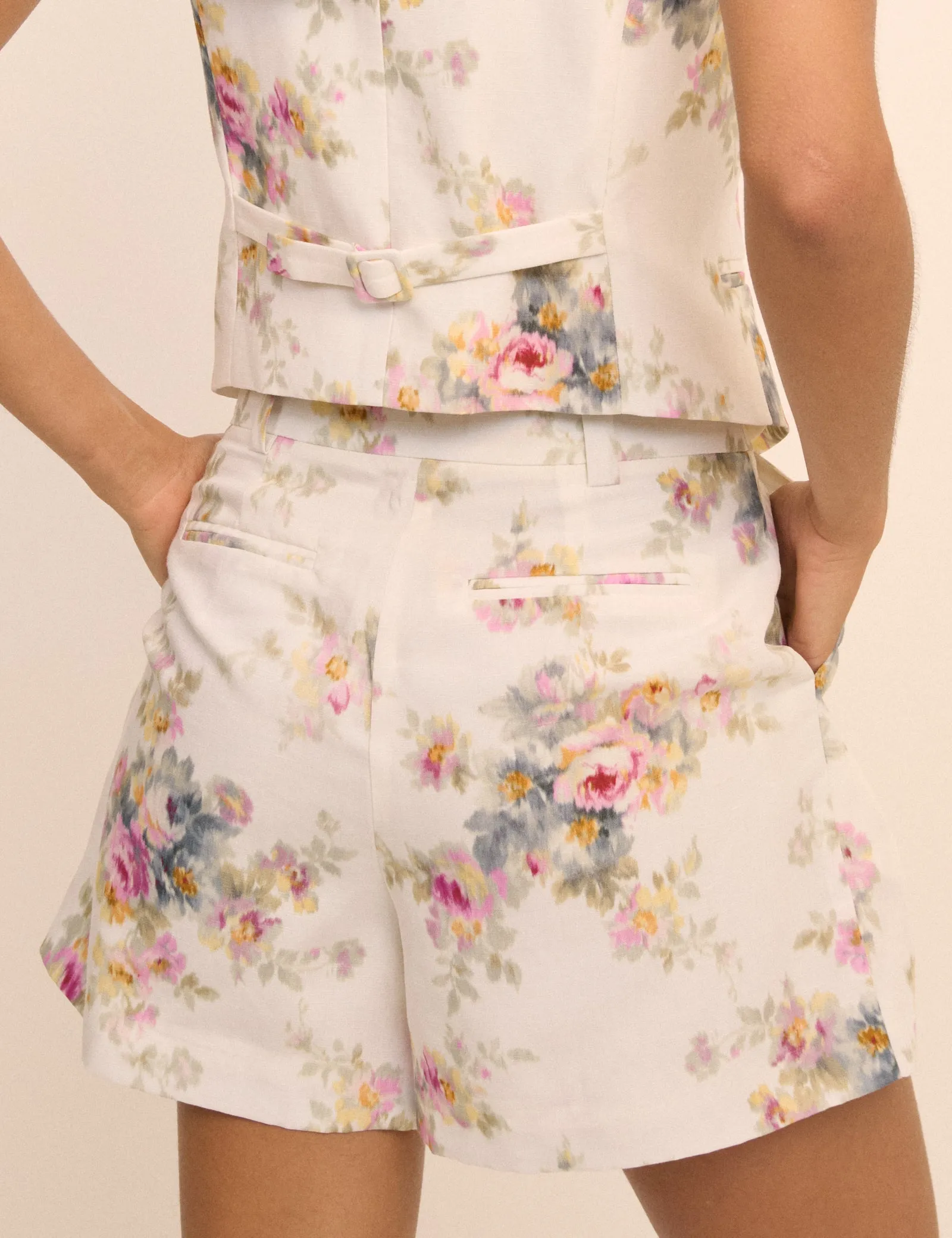 White Floral Linen-Blend Pleated Tailored Suki Shorts sold by Nobody's Child product image thumbnail 4