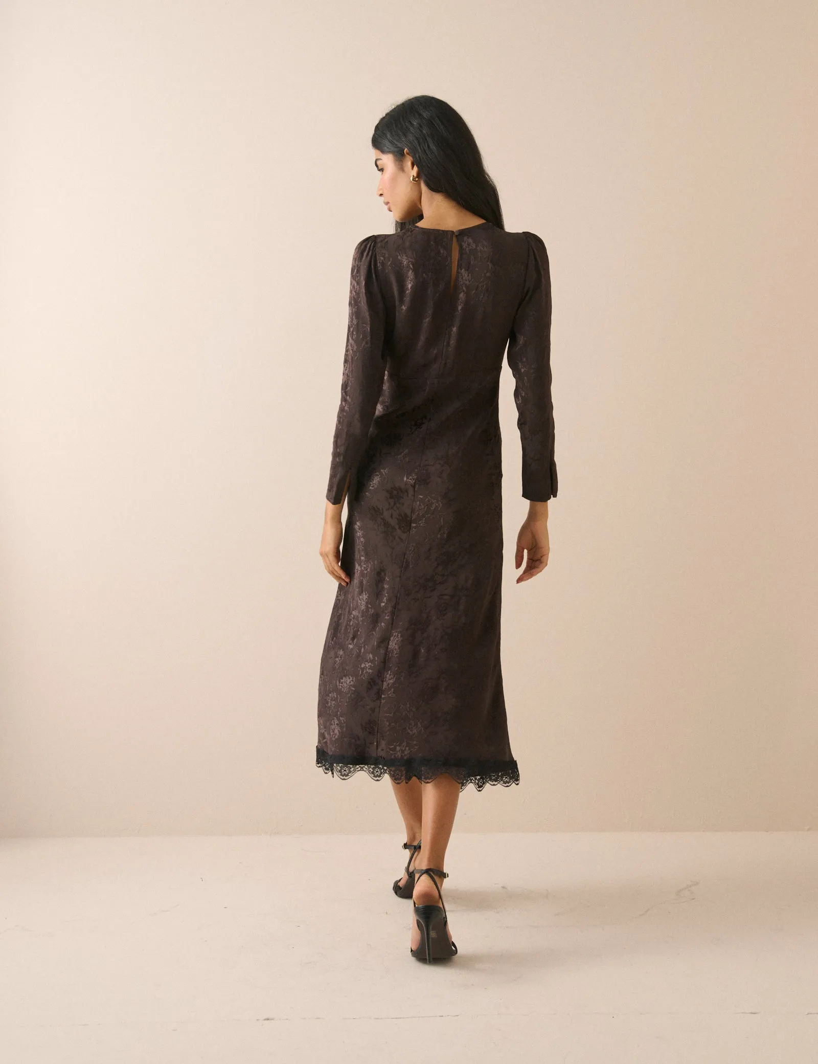 Brown Jacquard Floral Long Sleeve Jamie Midi Dress sold by Nobody's Child product image thumbnail 5