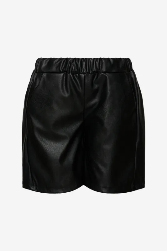 Lea Shorts Black sold by Noella Fashion
