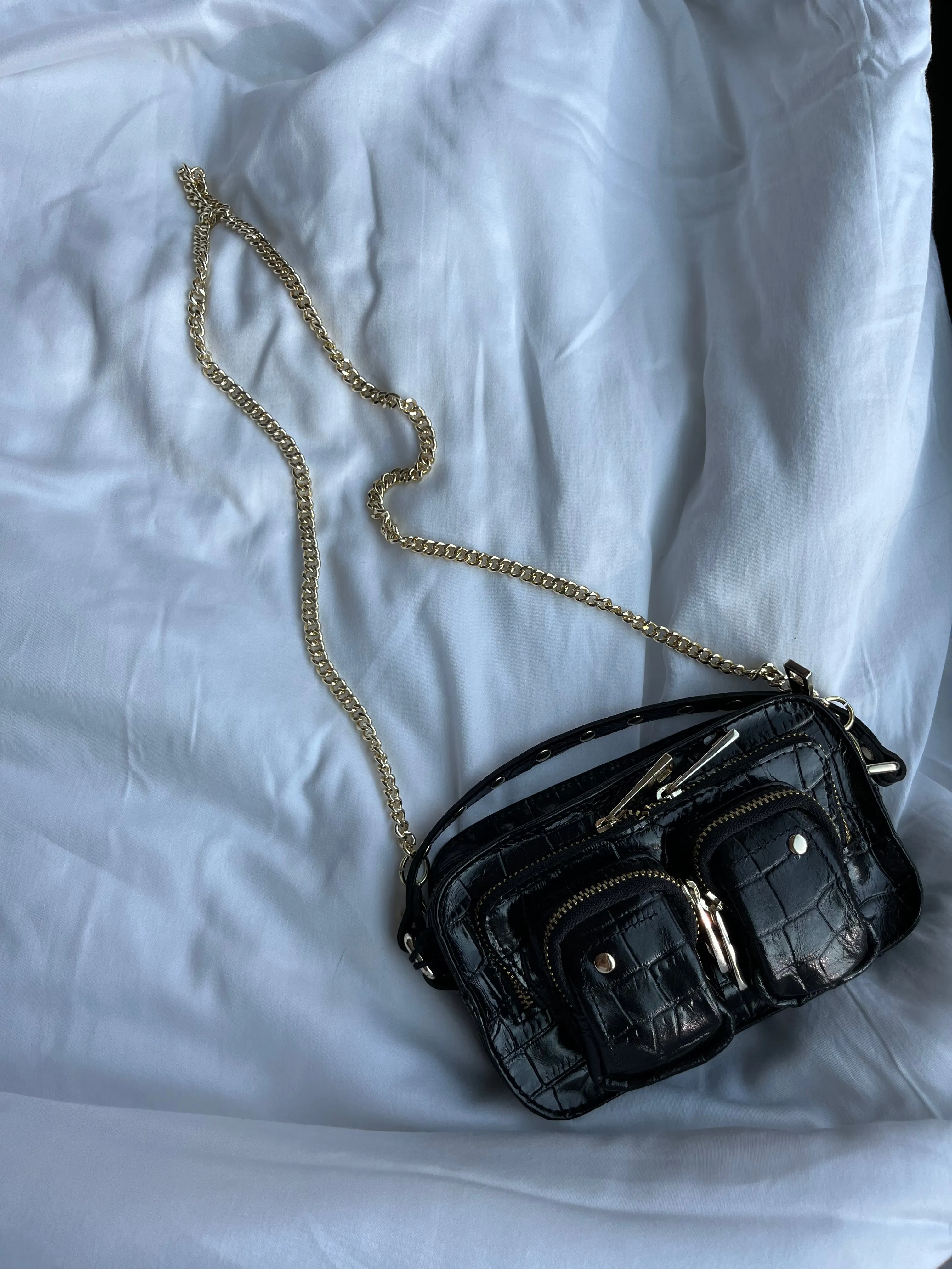 Helena texas black w. gold sold by Nunoo Bags product image thumbnail 5