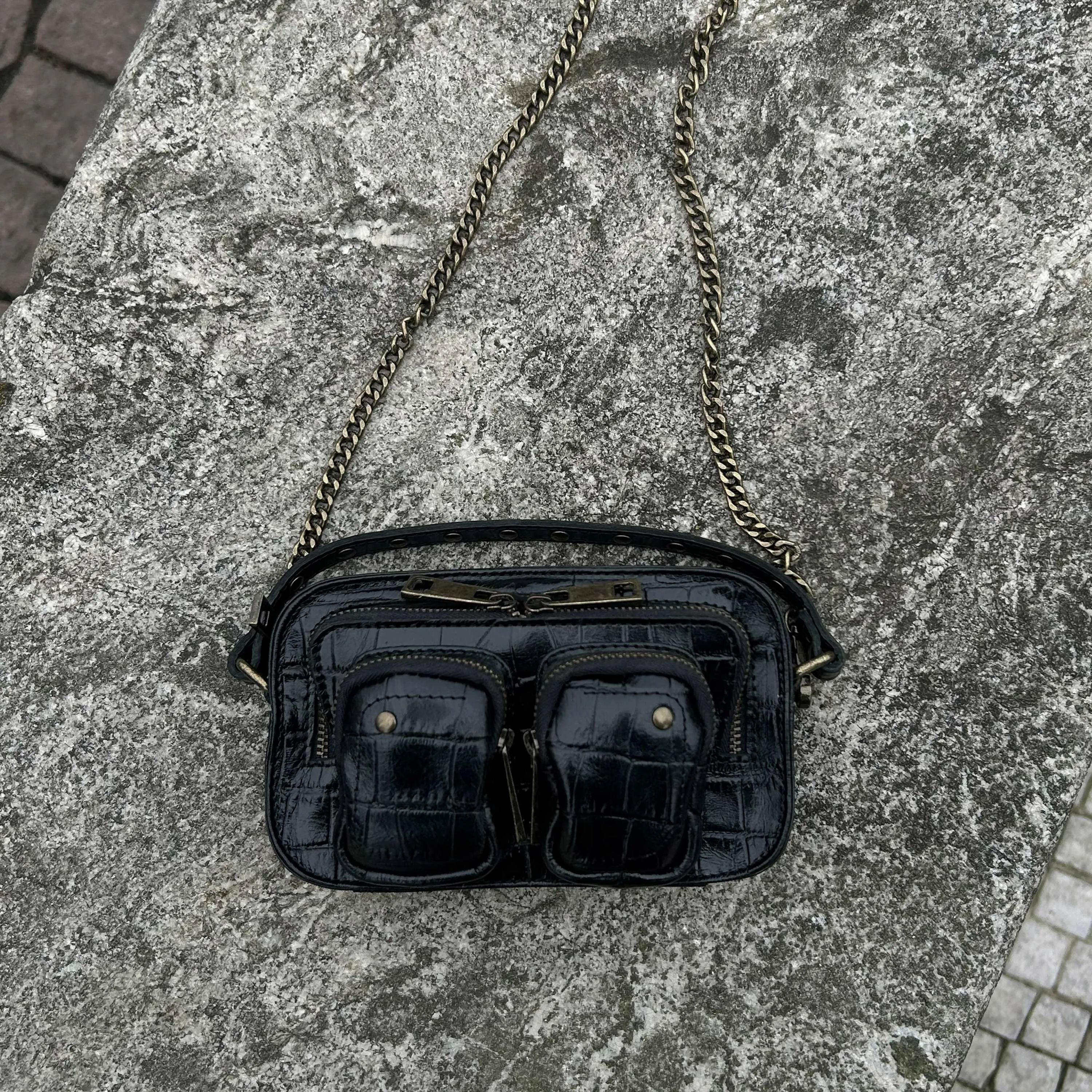 Helena Texas Black w. Antique Gold sold by Nunoo Bags product image thumbnail 2