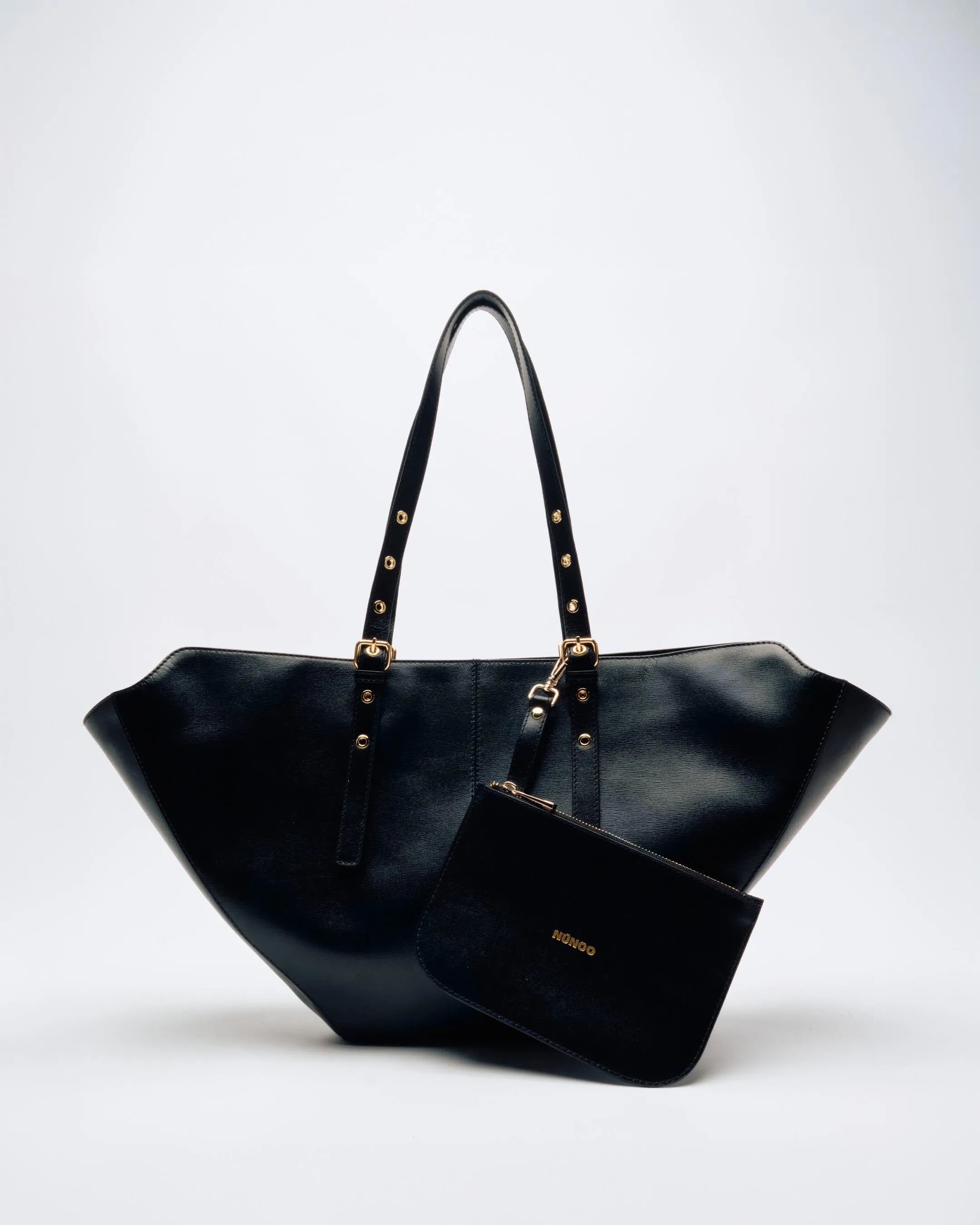 Nora Florence Black w. Gold sold by Nunoo Bags product image thumbnail 3