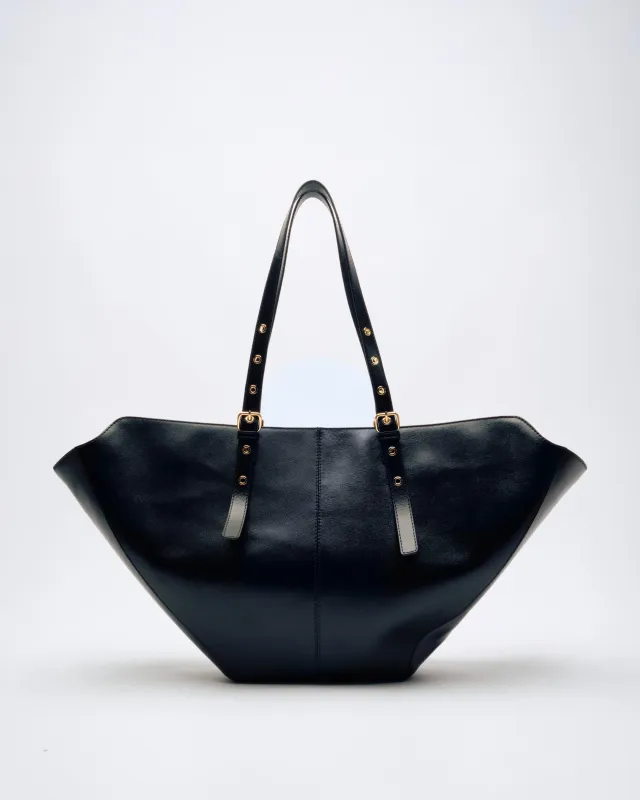 Nora Florence Black w. Gold sold by Nunoo Bags