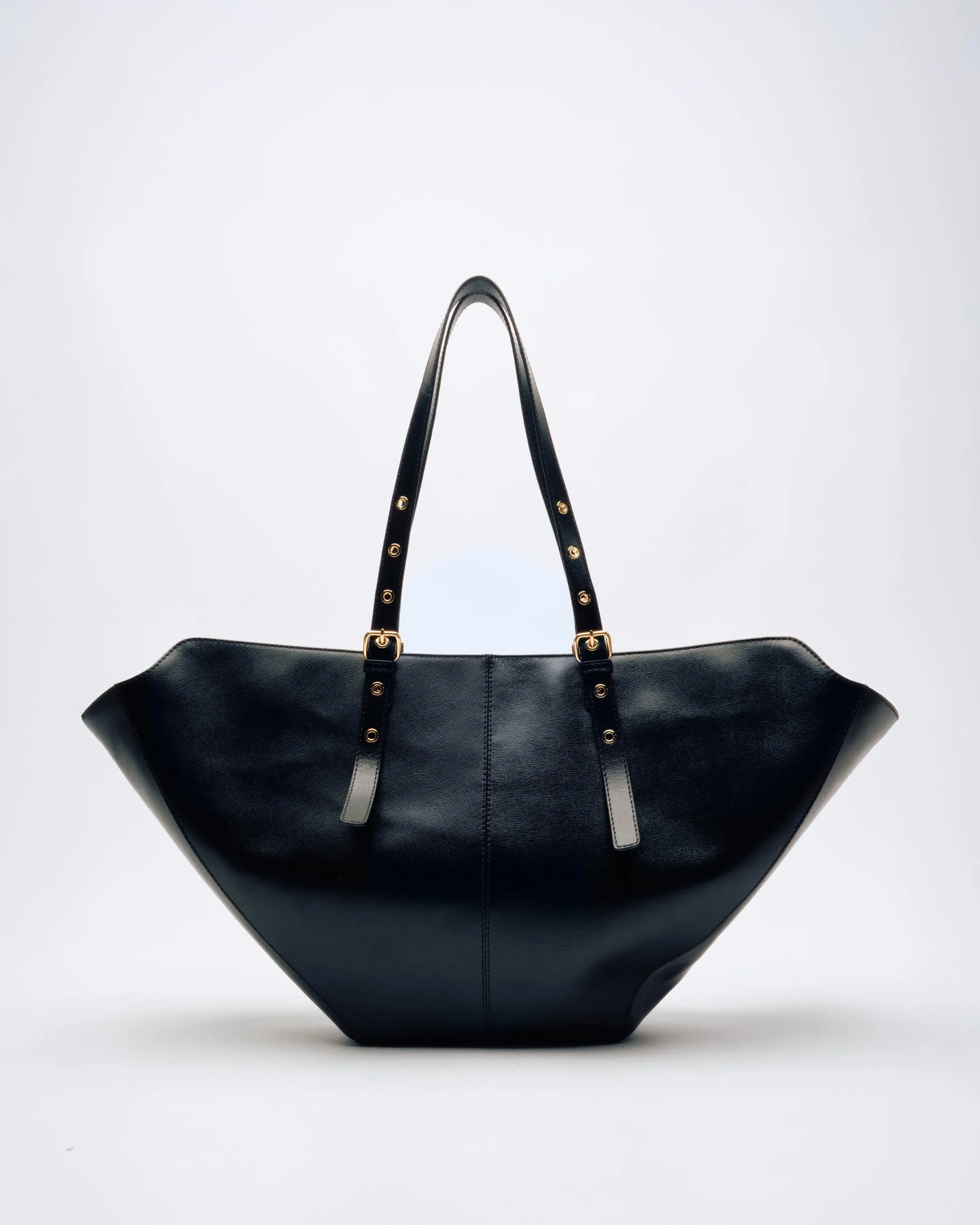 Nora Florence Black w. Gold sold by Nunoo Bags
