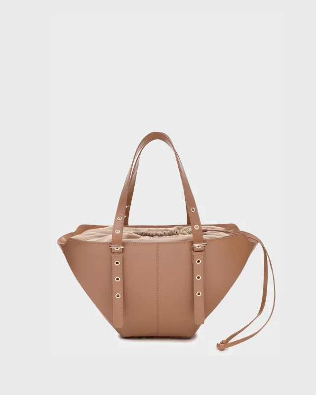 Small Nora Florence Vanilla w. Gold sold by Nunoo Bags