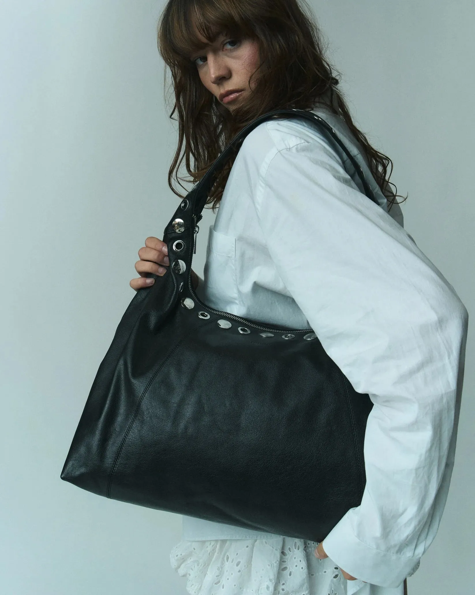 Maxi Dandy Studs Mountain Black sold by Nunoo Bags product image thumbnail 2