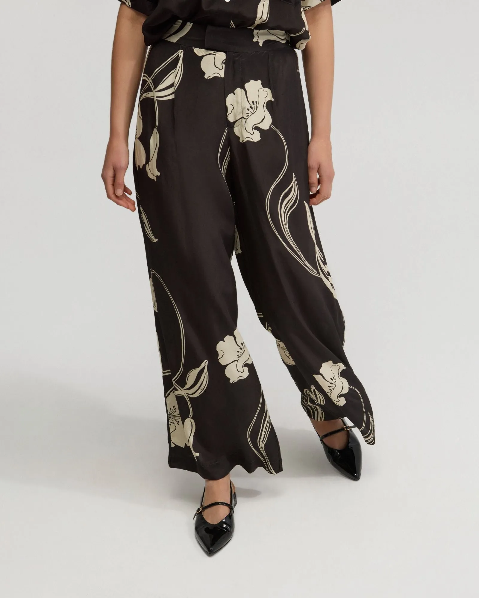 Abigail Printed Pants sold by Oxford Shop product image thumbnail 4