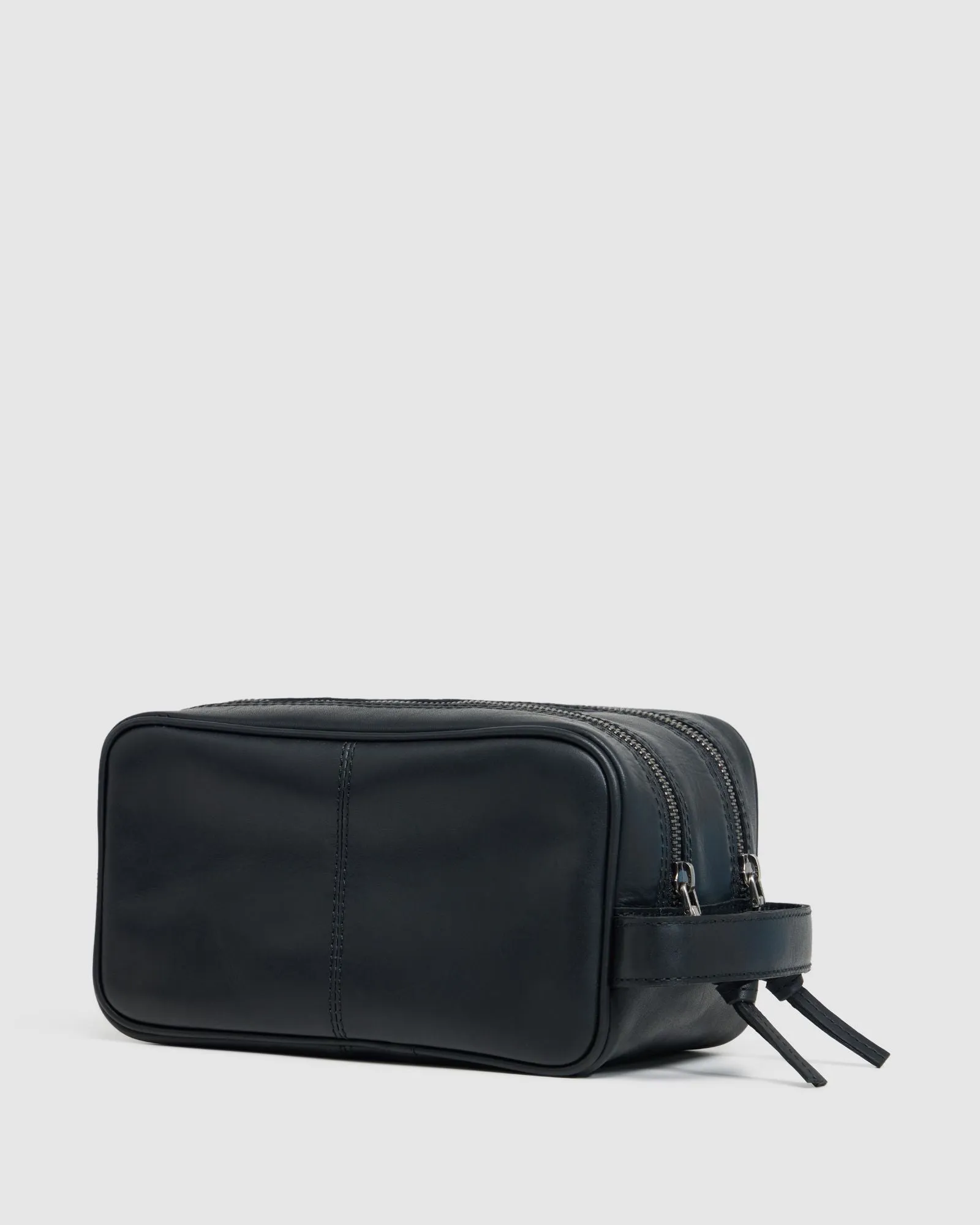 Traveller Leather Wash Bag sold by Oxford Shop product image thumbnail 5