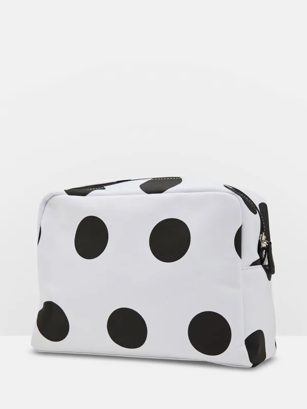 Kelly Spot Wash Bag sold by Oxford Shop