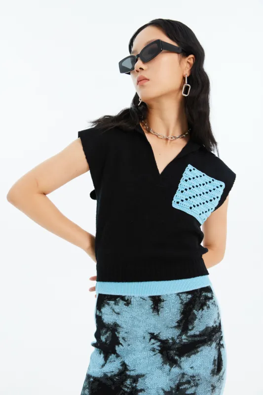 RIVER LOOP YARN VEST WITH CROCHET PATCH sold by PH5