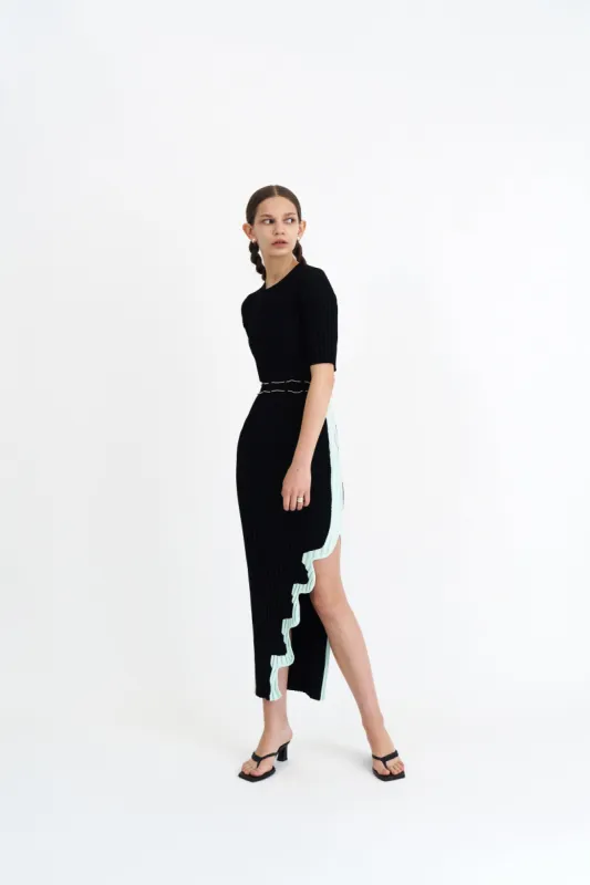 JODIE PLEATED LONG DRESS WITH WAVY SIDE SLIT made by PH5