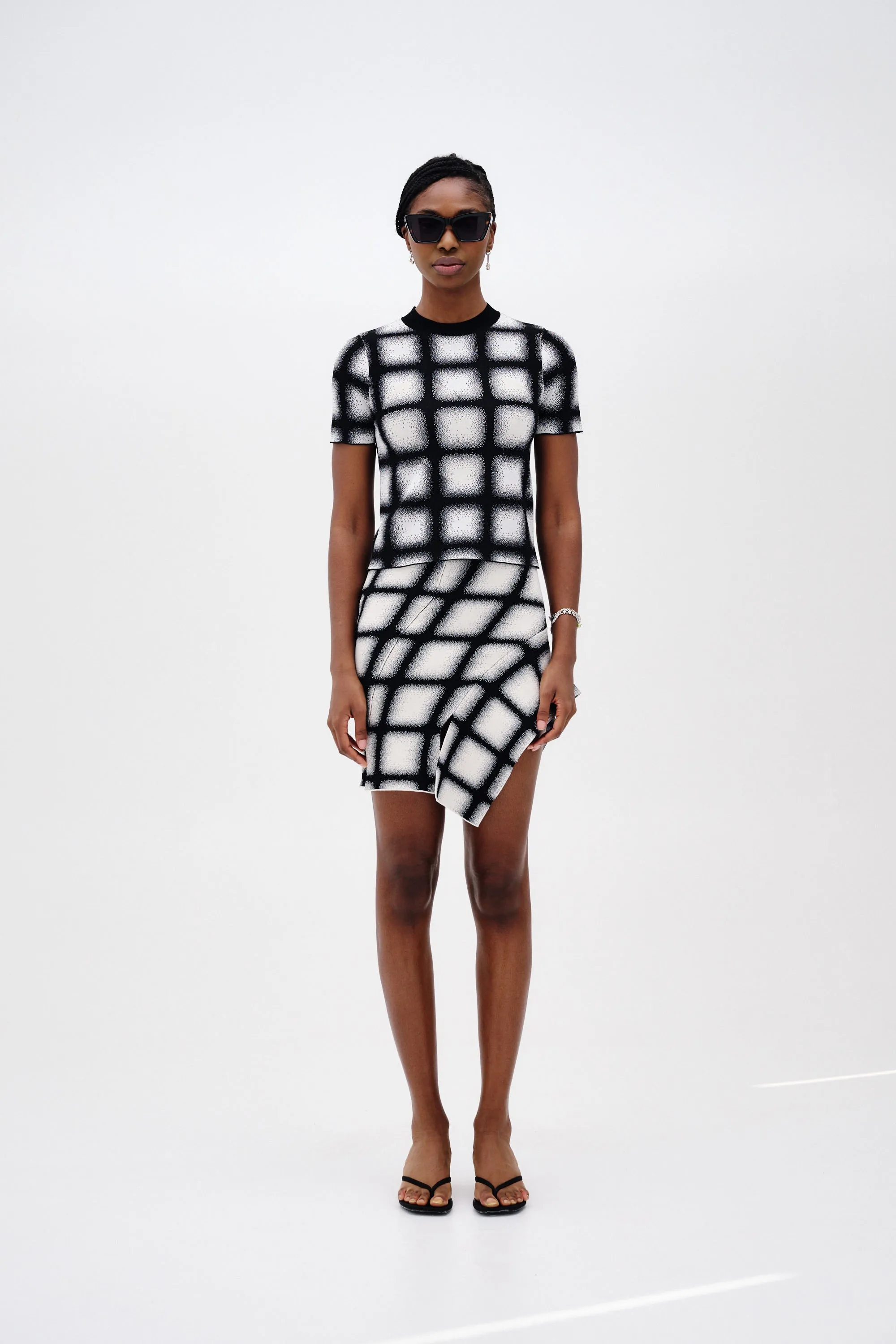 DARCY UV REACTIVE HEART T-SHIRT sold by PH5 product image thumbnail 2