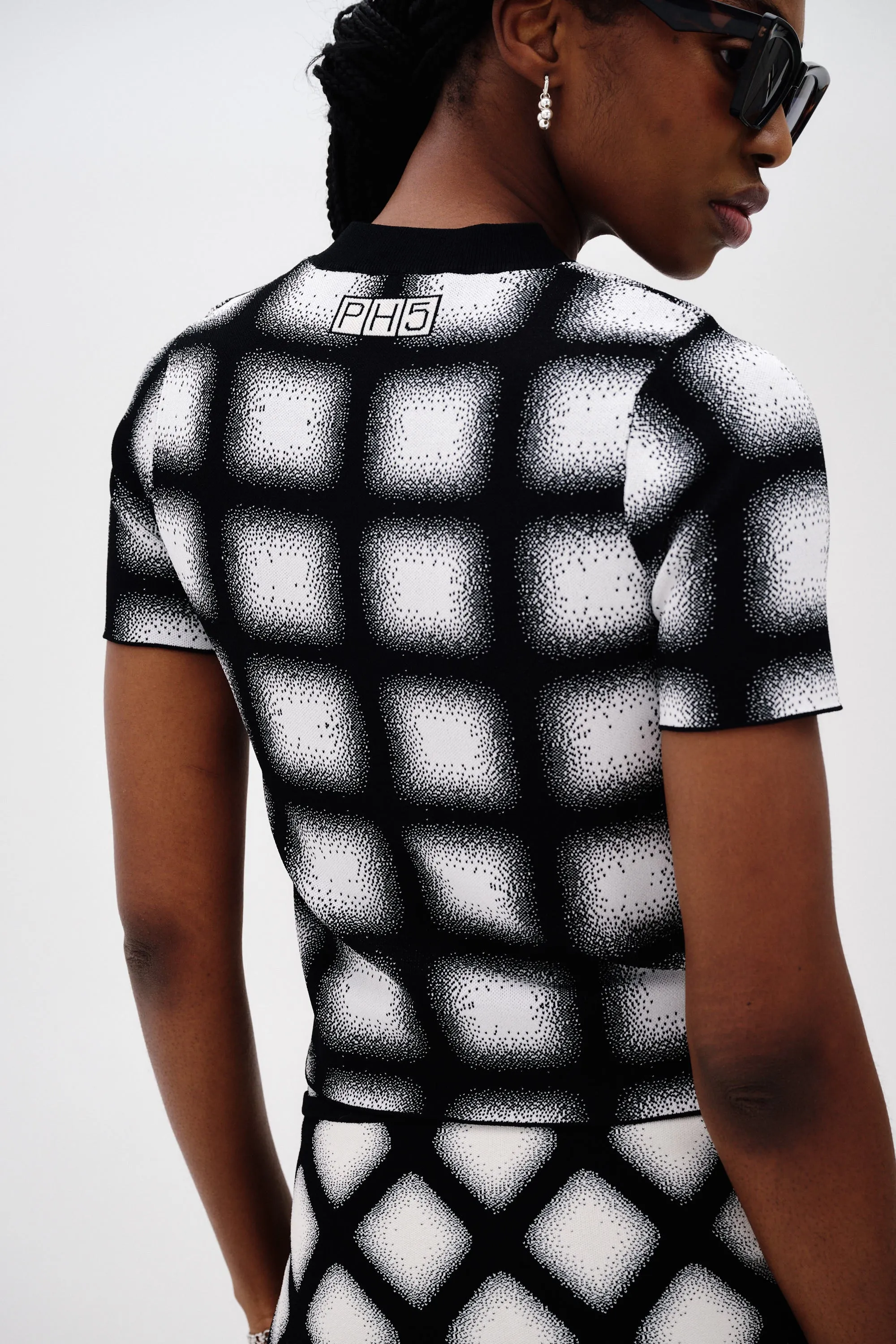 DARCY UV REACTIVE HEART T-SHIRT sold by PH5 product image thumbnail 5