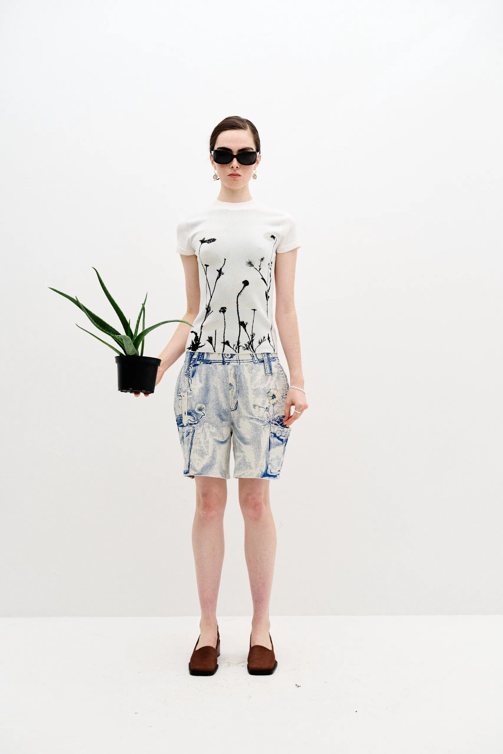 BLANCA UV REACTIVE FLOWER TSHIRT sold by PH5 product image thumbnail 2