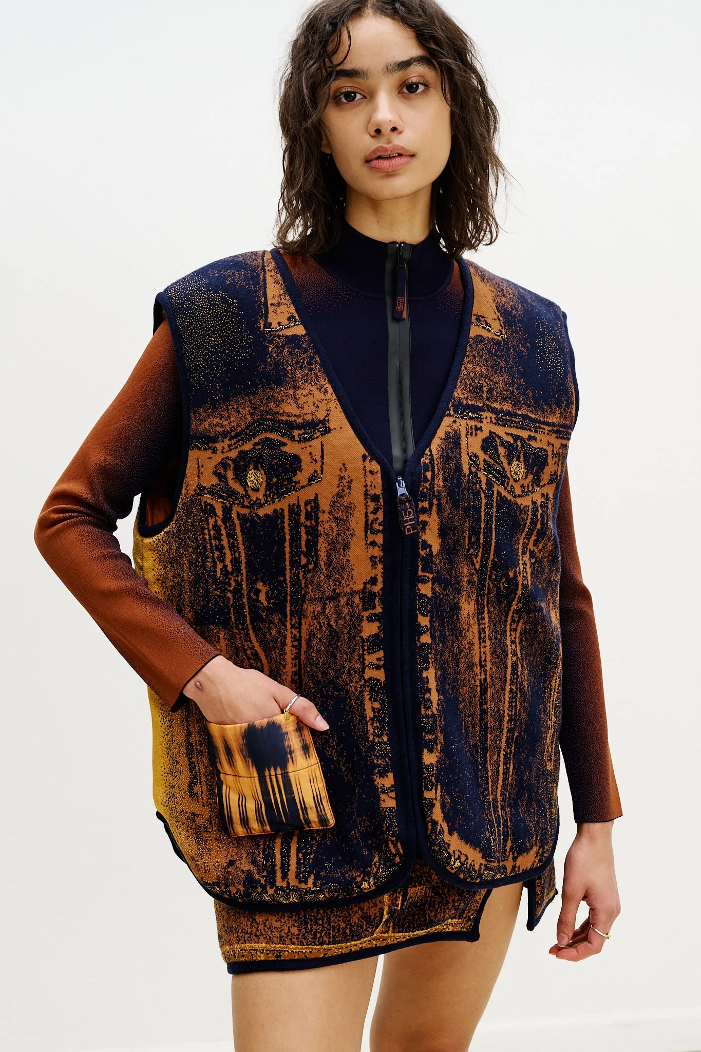 AVRIL REVERSIBLE QUILTED VEST sold by PH5 product image thumbnail 4