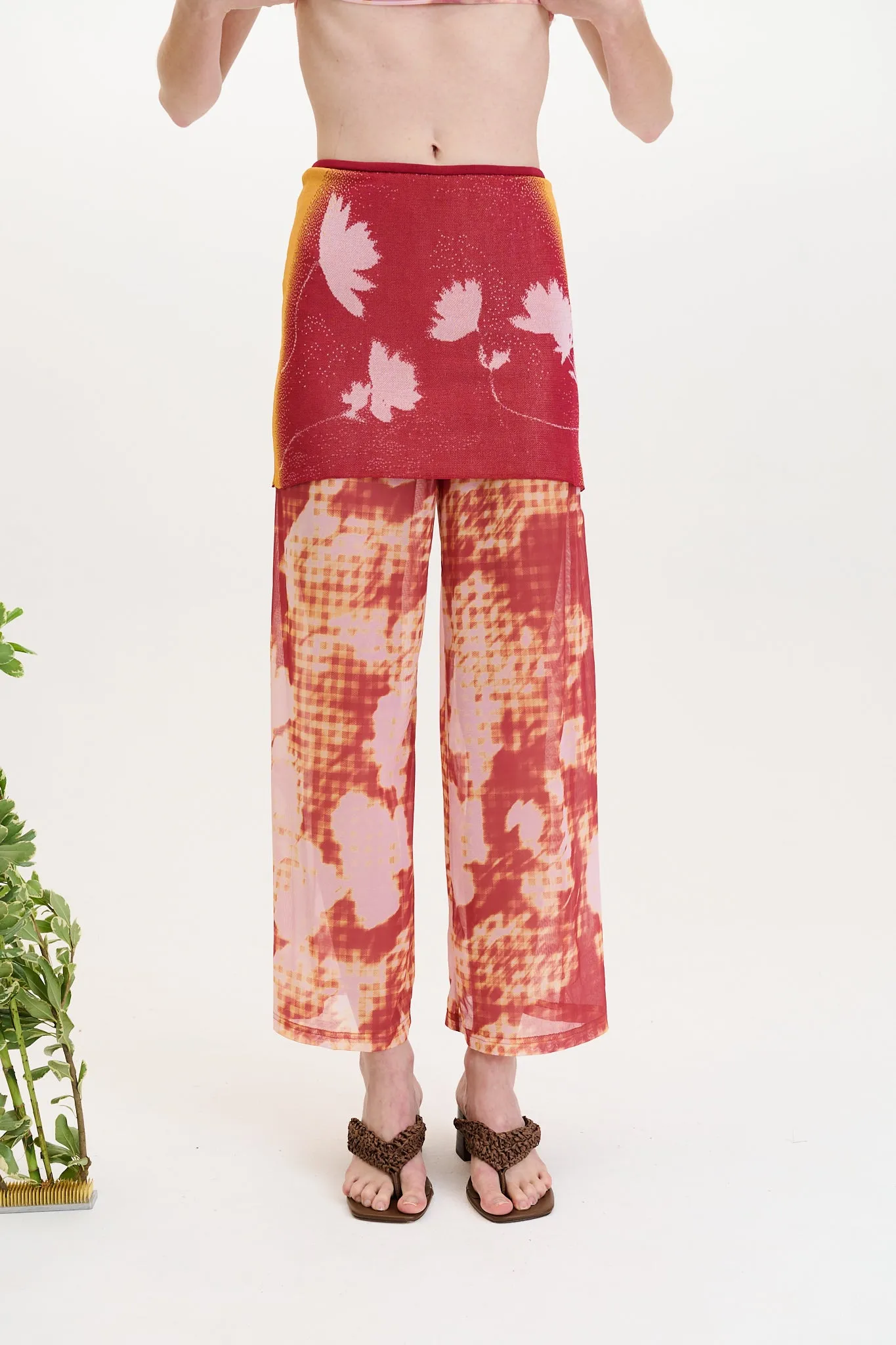 ANISE FLOWER PRINT PANTS sold by PH5
