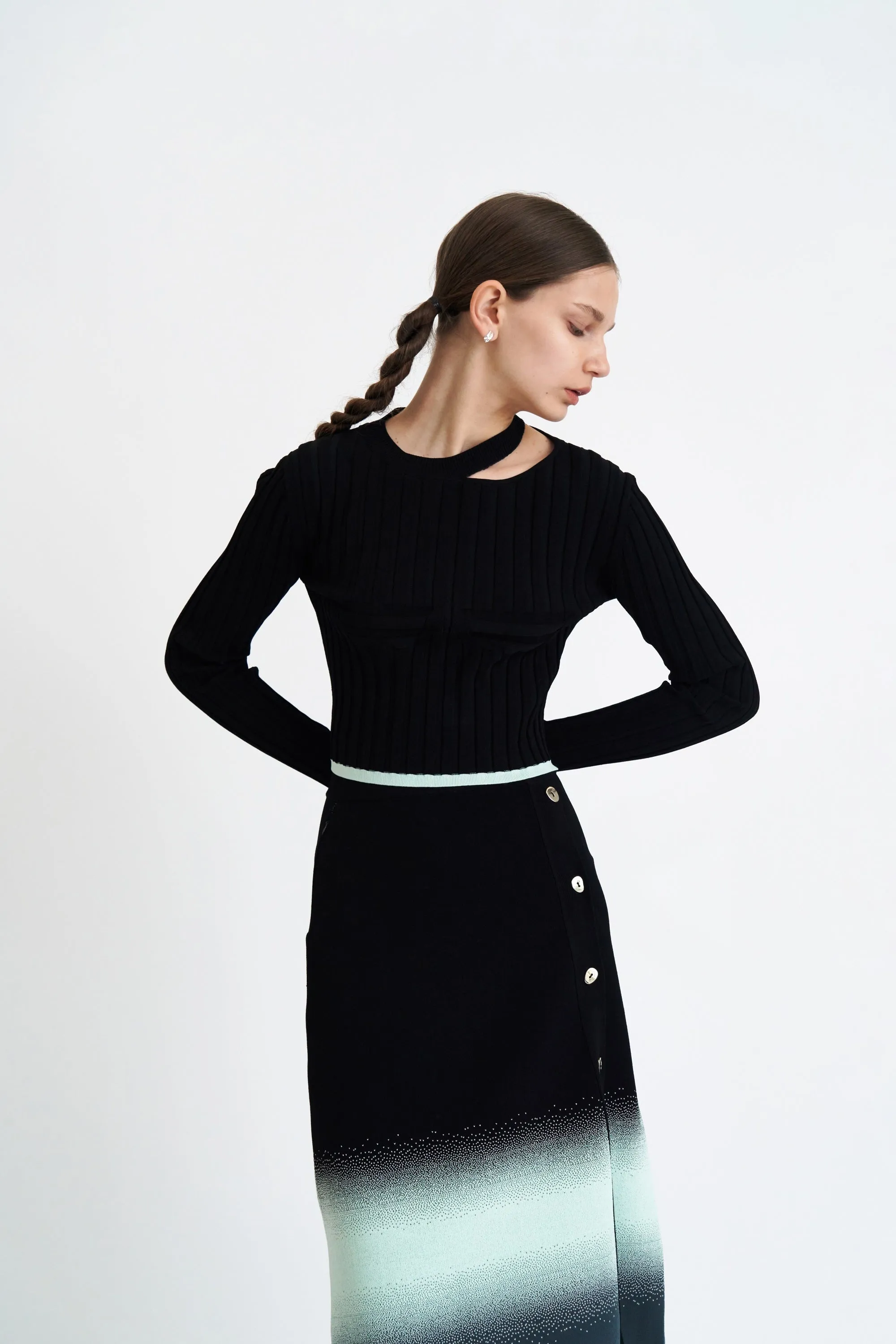 VENUS LONG SLEEVE CROPPED TOP sold by PH5