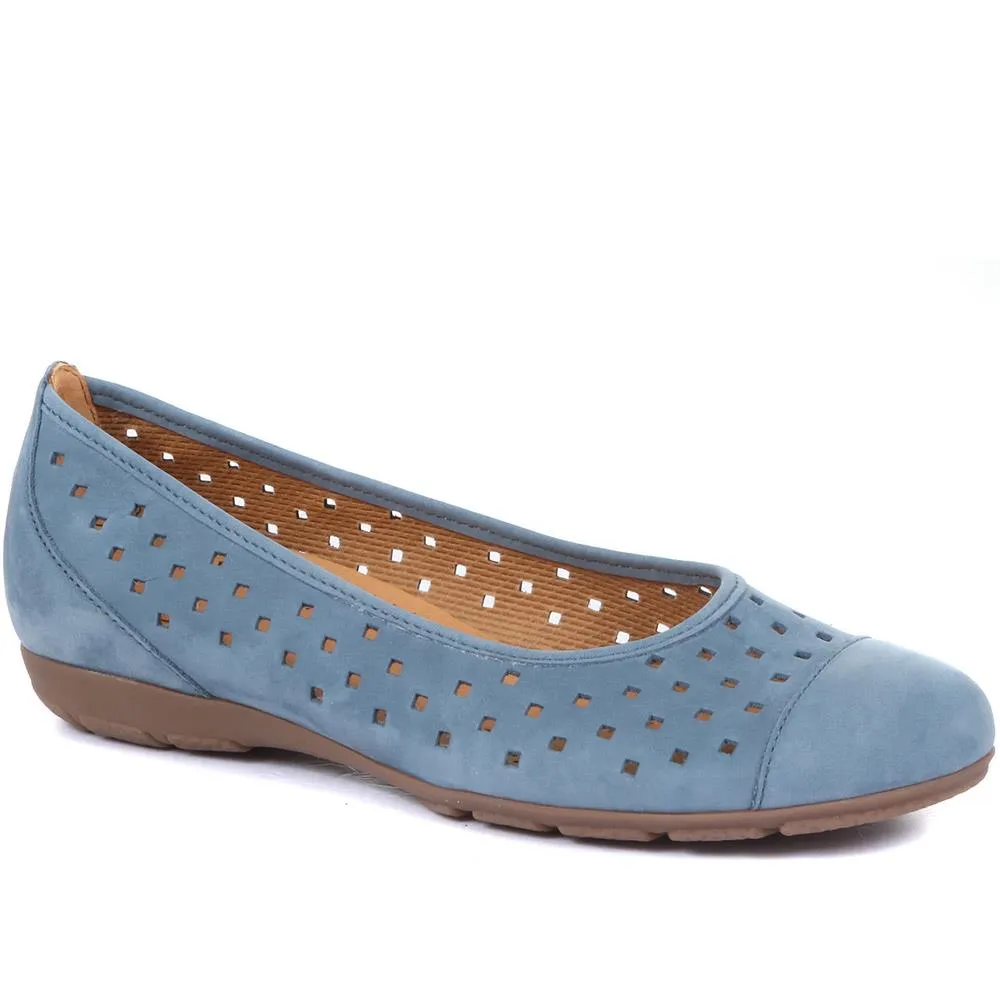 Ruffle Cut-Out Leather Pumps - GAB29571 / 314 659 sold by Shoe-Shop product image thumbnail 2