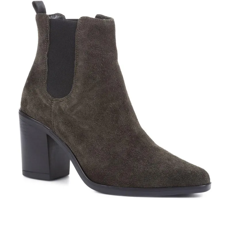 Clair Heeled Chelsea Boots - CLAIR / 322 538 sold by Shoe-Shop