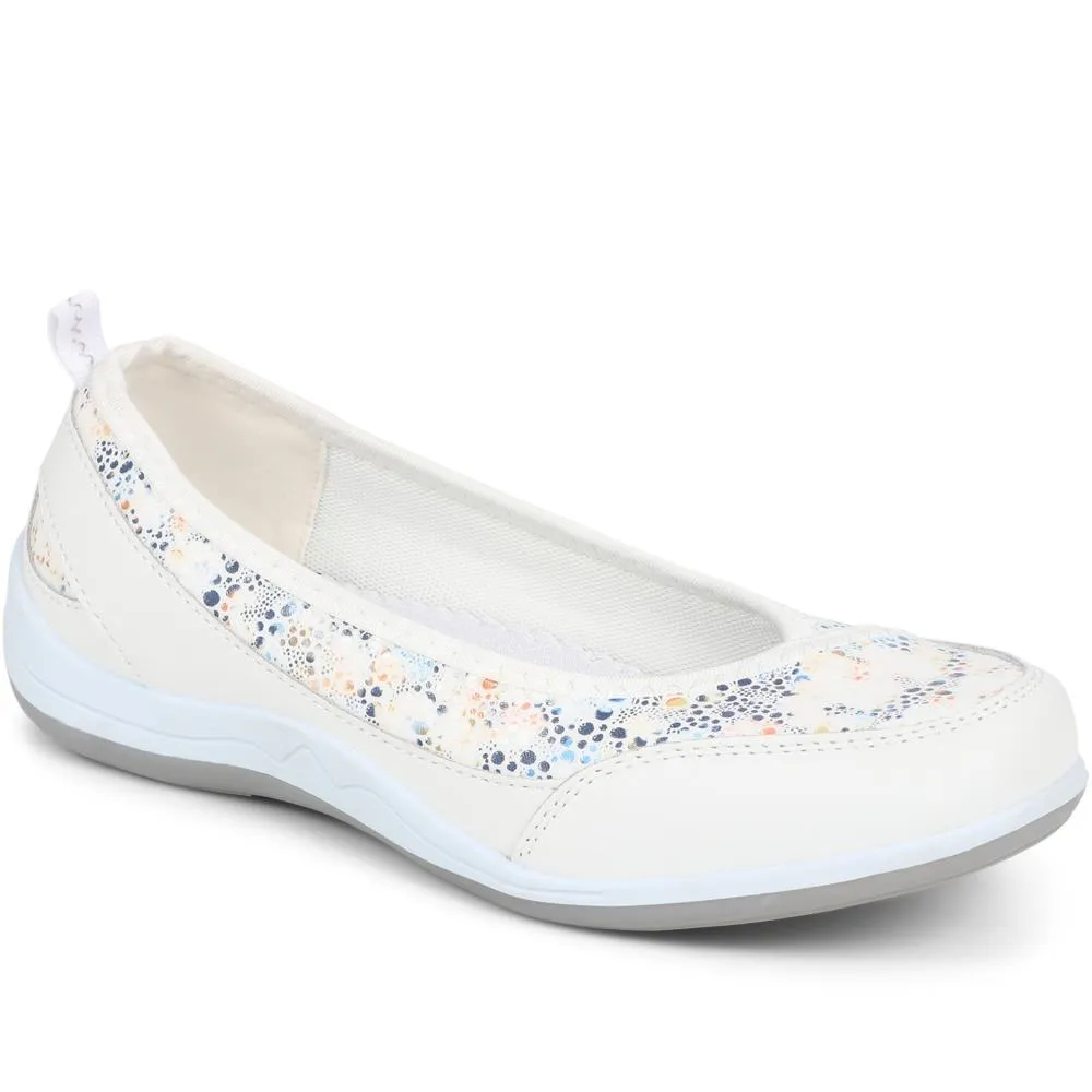 Slip-On Patterned Lightweight Pumps - BRK37007 / 323 323 sold by Shoe-Shop product image thumbnail 3