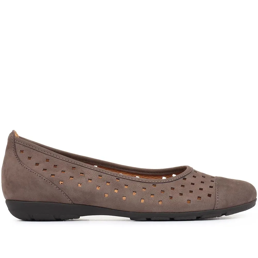 Ruffle Cut-Out Leather Pump - GAB29571 / 314 659 sold by Shoe-Shop product image thumbnail 3