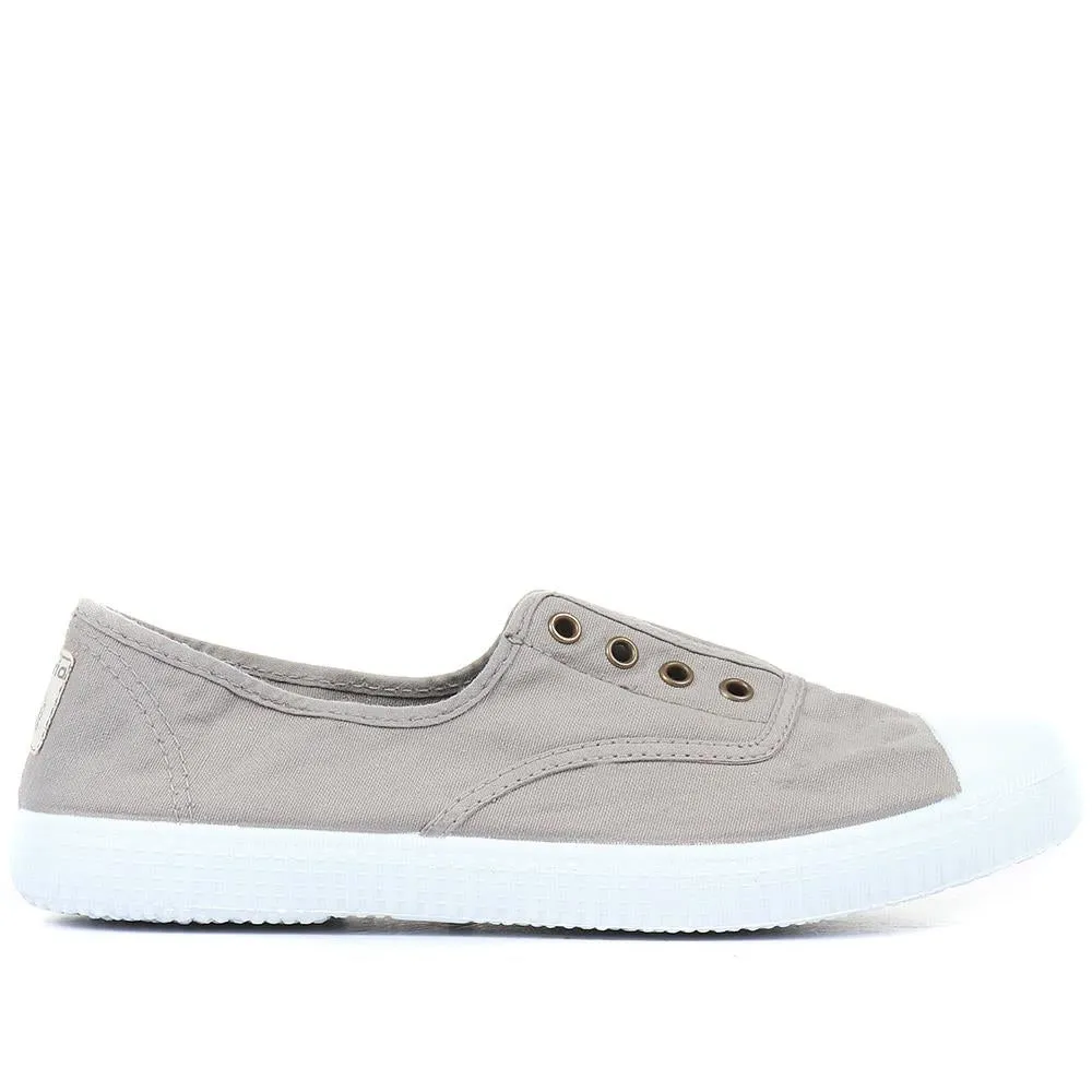1915 Inglesa Laceless Canvas Trainers - FASHE33500 / 320 846 sold by Shoe-Shop product image thumbnail 2