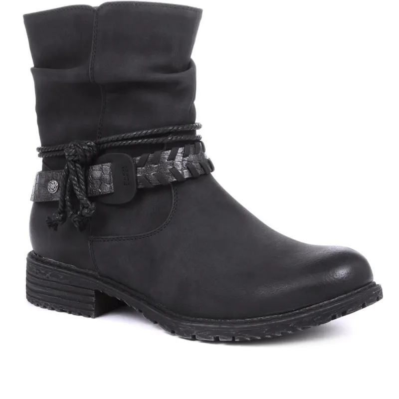 Slouch Fit Women's Ankle Boots - WOIL32013 / 318 887 sold by Shoe-Shop