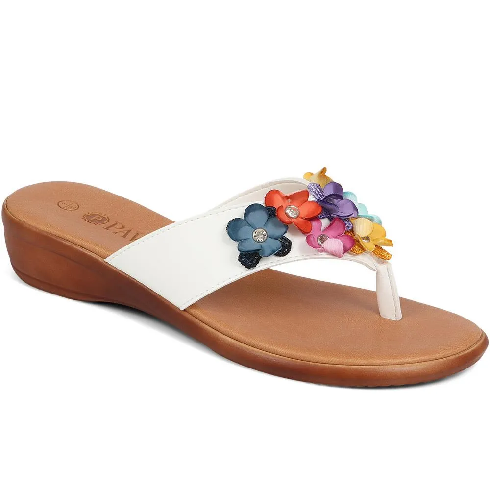 Floral Embellished Toe Post Sandals - CLUBS39001 / 325 319 sold by Shoe-Shop product image thumbnail 3