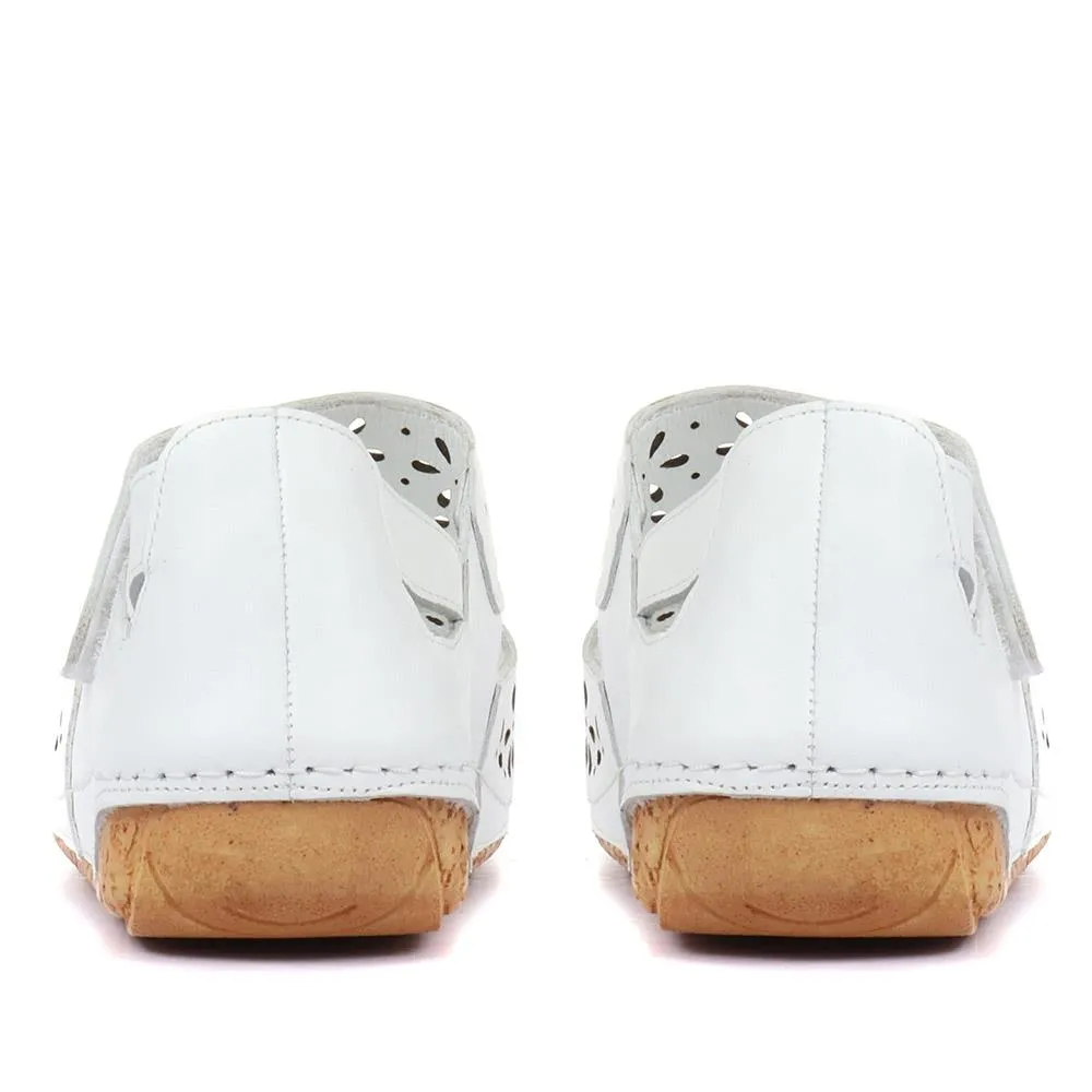 Floral Cut Out Sandals - KARY33009 / 319 942 sold by Shoe-Shop product image thumbnail 4