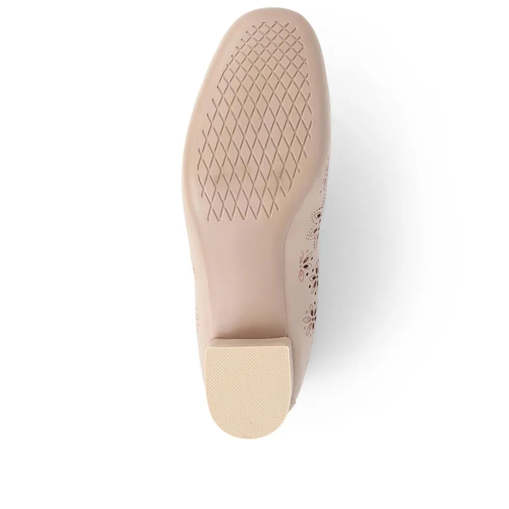 Cut Out Detail Court Shoes - WK39005 / 324 952 sold by Shoe-Shop product image thumbnail 5