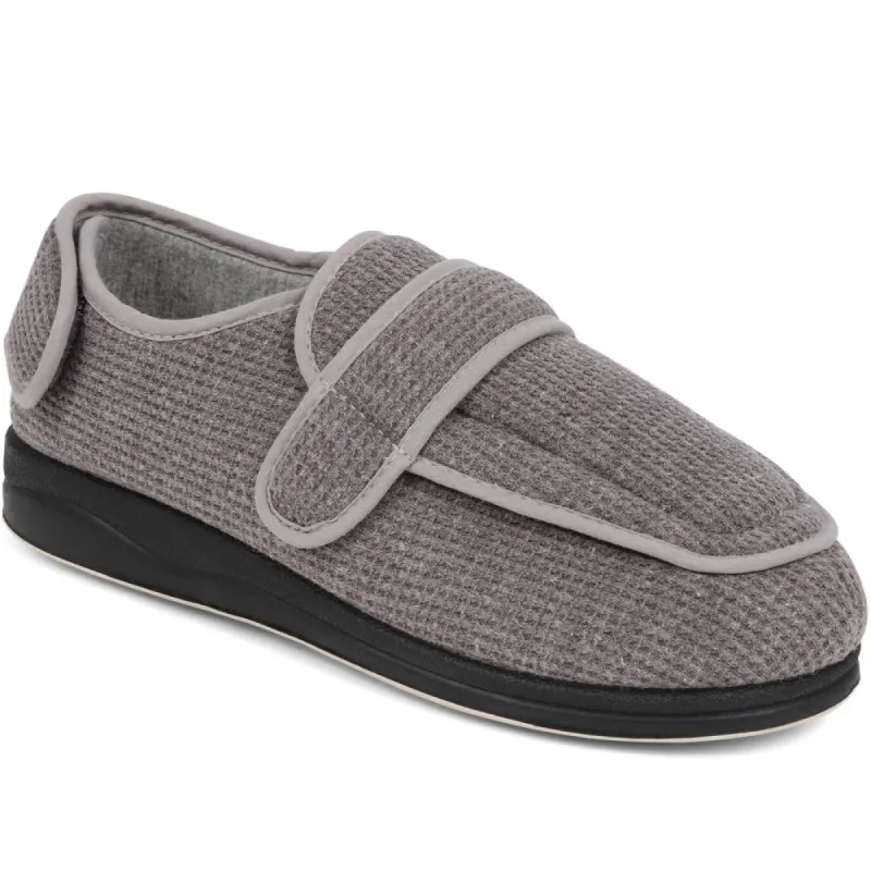 Full Slippers - FLO / 325 279 sold by Shoe-Shop