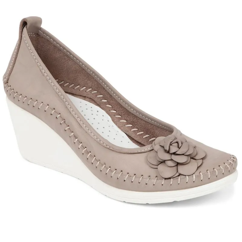 Leather Wedge Shoes - GOKH39007 / 325 335 sold by Shoe-Shop