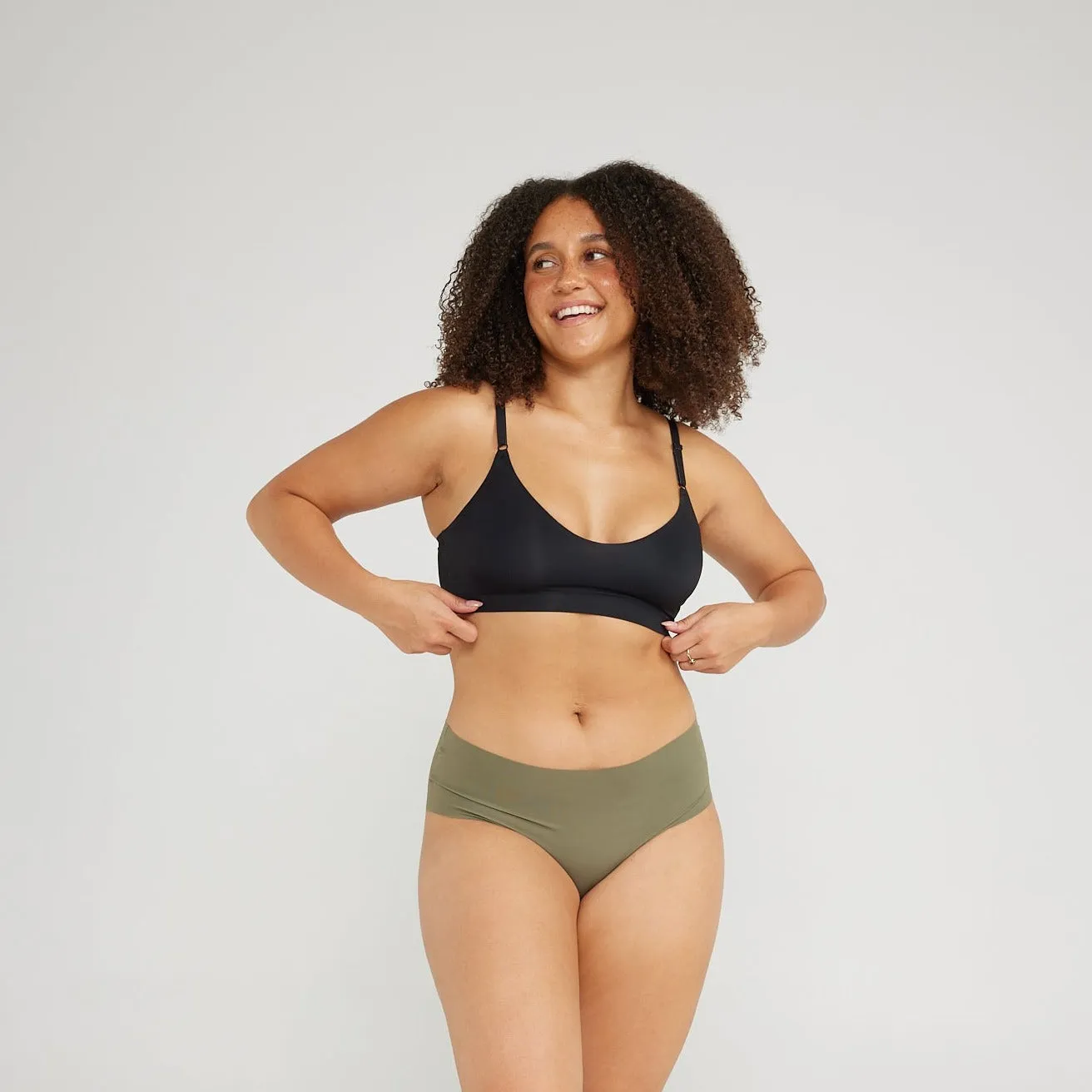 V-Scoop Bralette - Seamless Ultrasmooth - Black sold by Peach Underwear product image thumbnail 4