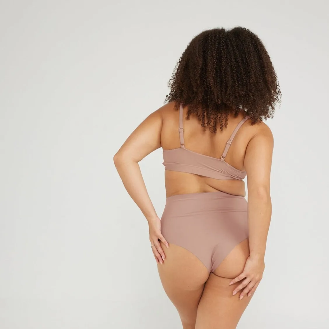 High-Rise Cheeky - Seamless Cotton - Latte sold by Peach Underwear product image thumbnail 4