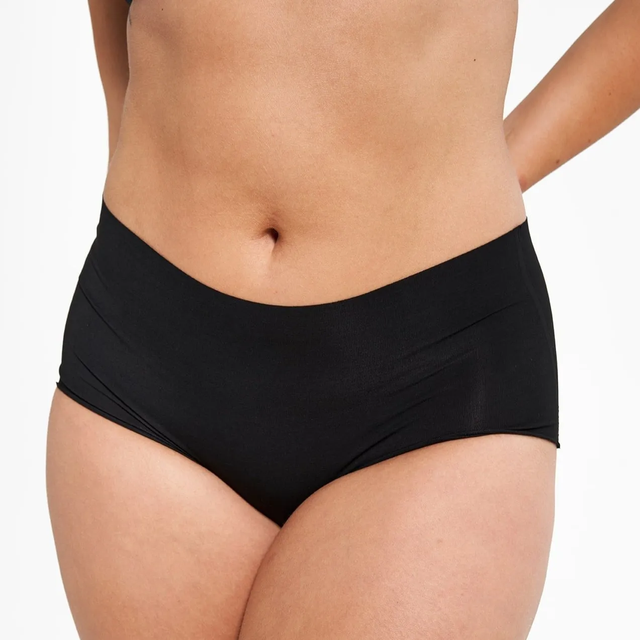 High-Rise Full Brief - Seamless Eco 2.0 - Black sold by Peach Underwear product image thumbnail 5