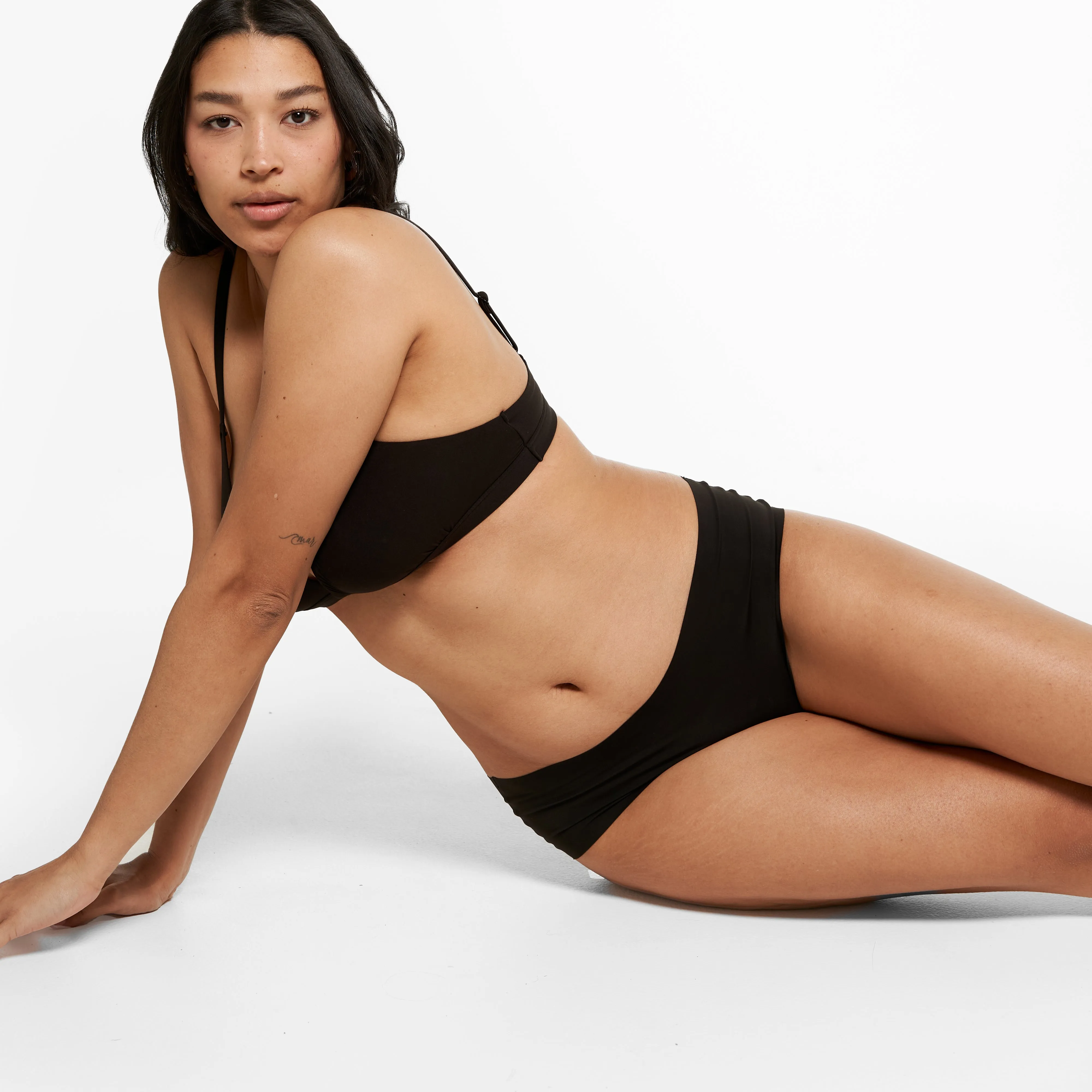 Mid-Rise Cheeky - Seamless Ultrasmooth - Black sold by Peach Underwear