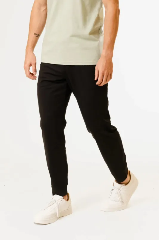 Fusion Jogger/Black sold by Pearler