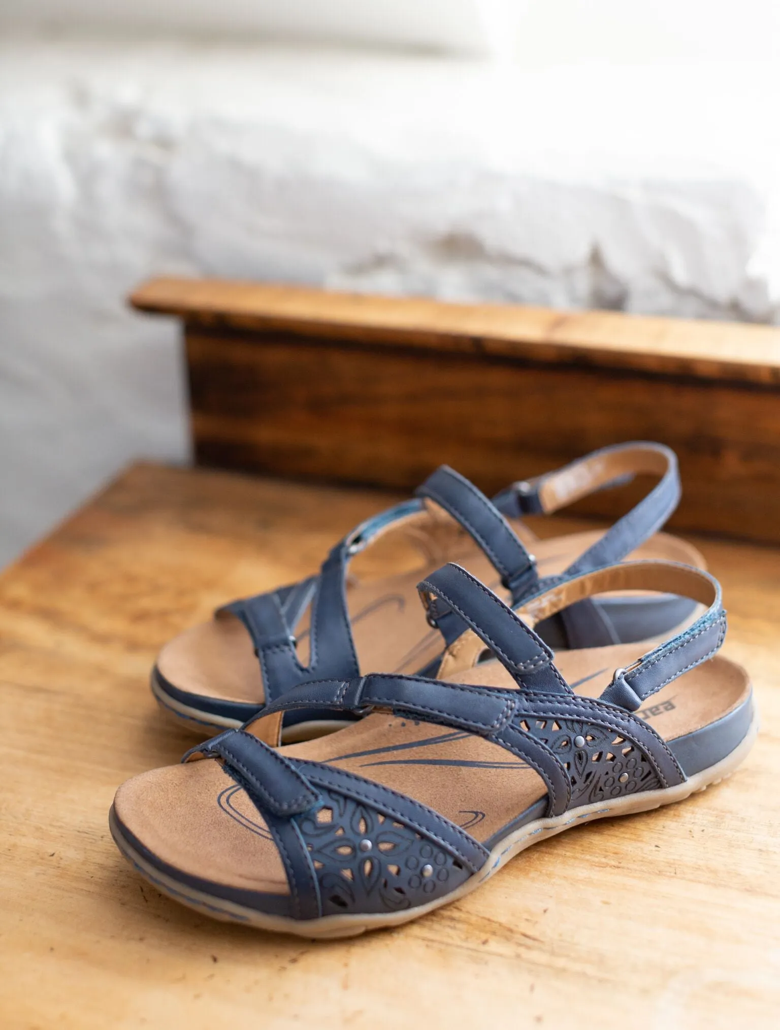 MAUI2 sold by Planet Shoes product image thumbnail 5