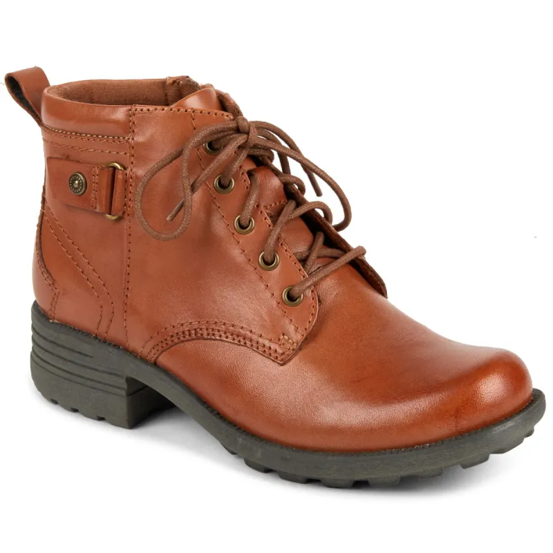 PREDATOR sold by Planet Shoes