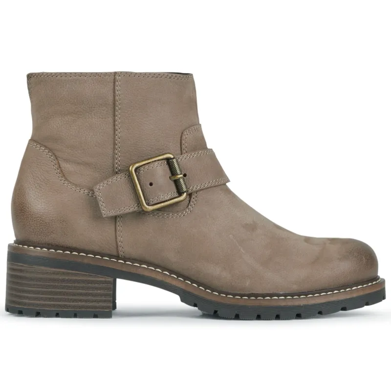 CRUMP sold by Planet Shoes