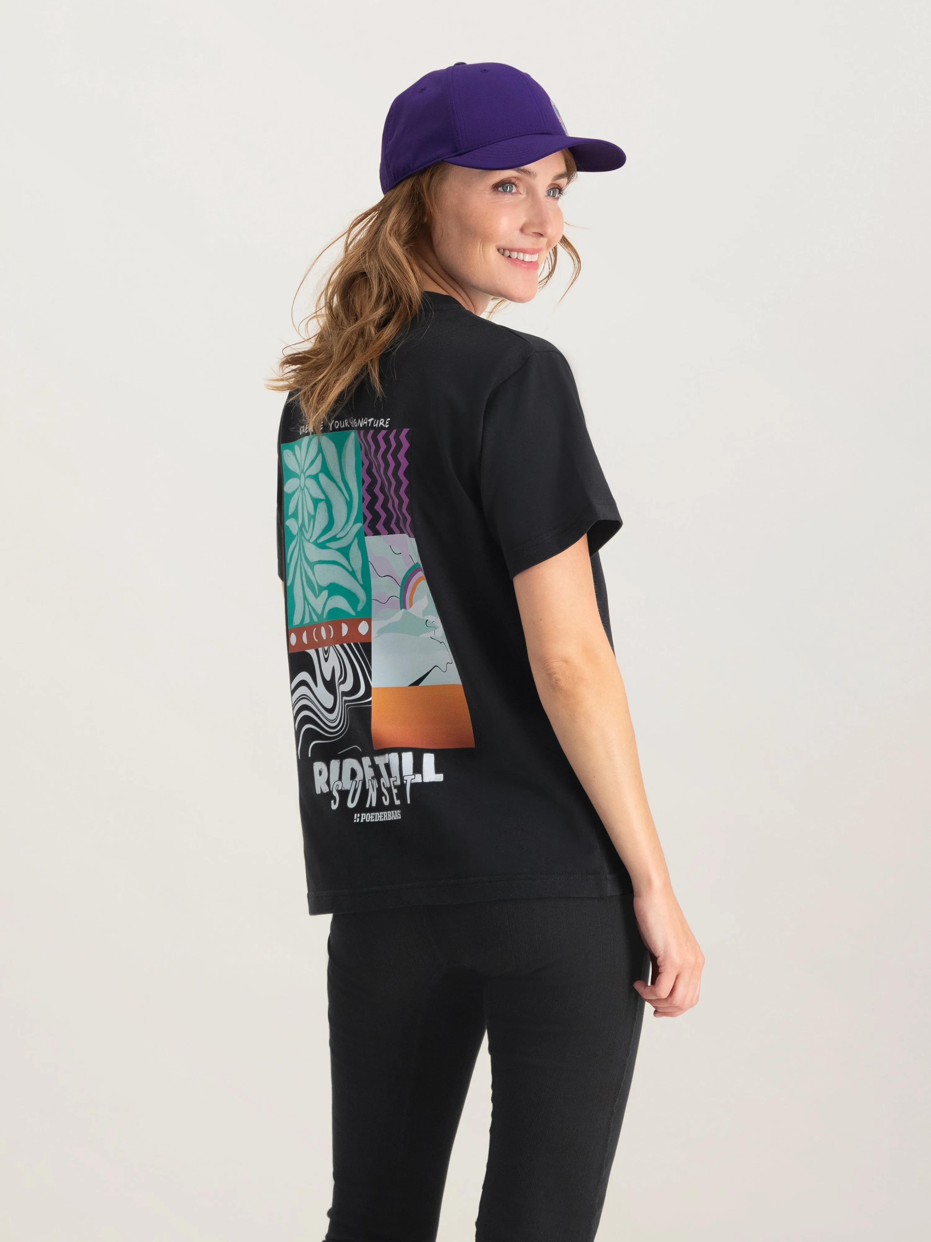 Arty T-shirt Women | Black sold by Poederbaas