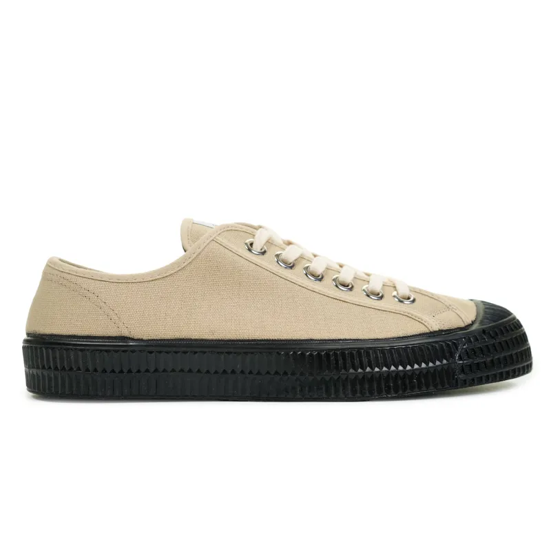 Star Master Sand / Black made by Novesta