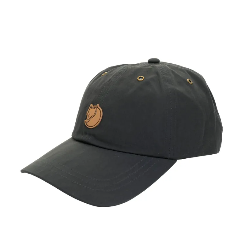 Vidda Cap Dark Grey made by Fjallraven