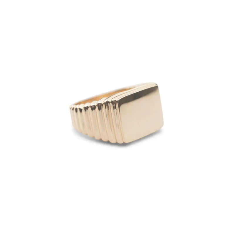 14k Pyramid Signet Ring sold by RG
