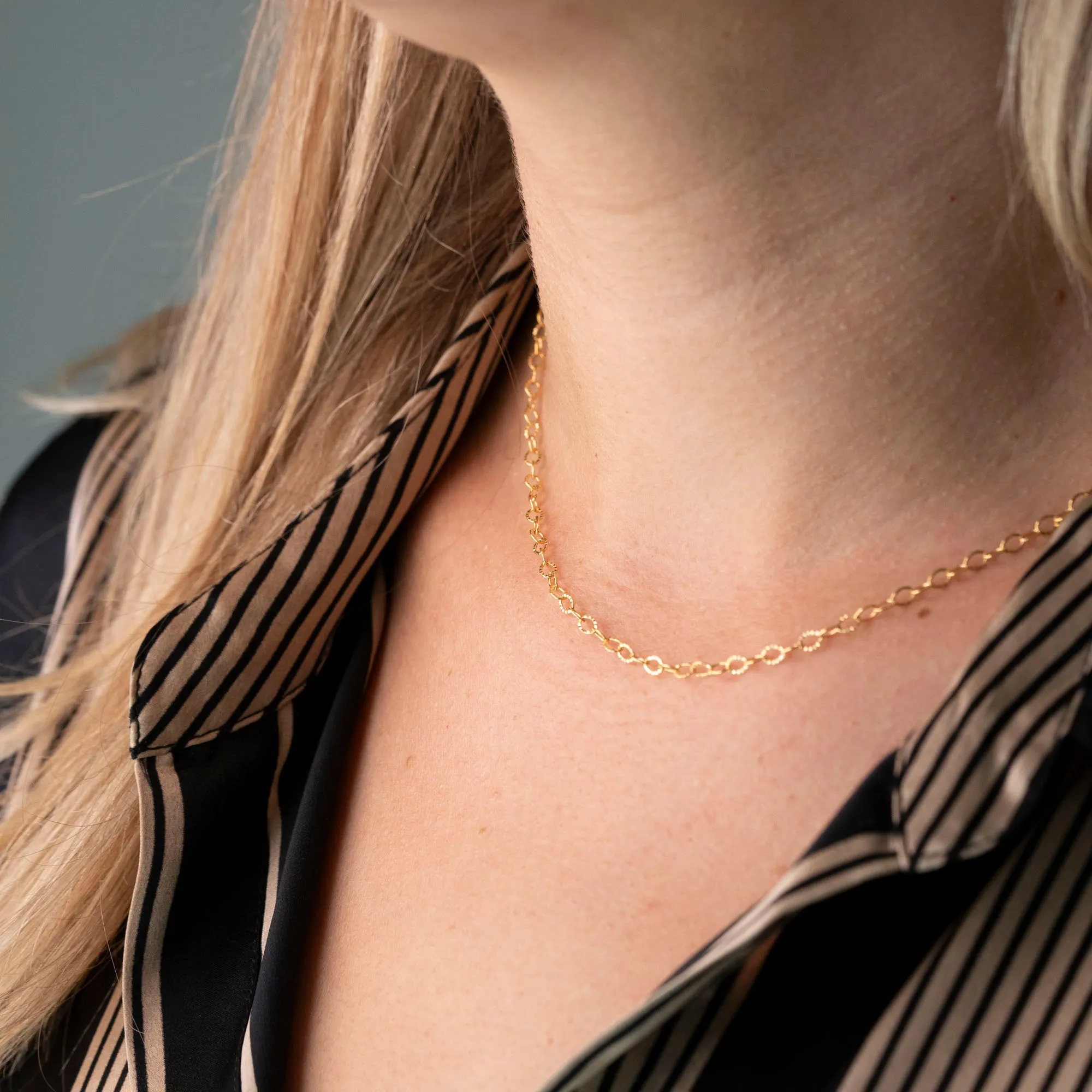 Shiny Oval Necklace sold by RG product image thumbnail 3