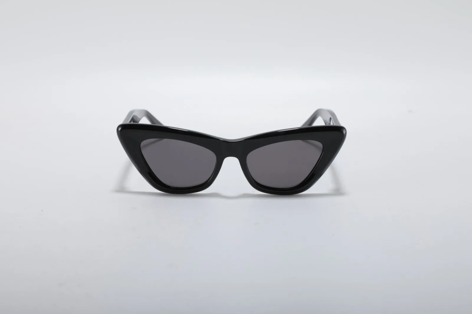 Olivia Sunglasses sold by RG product image thumbnail 5