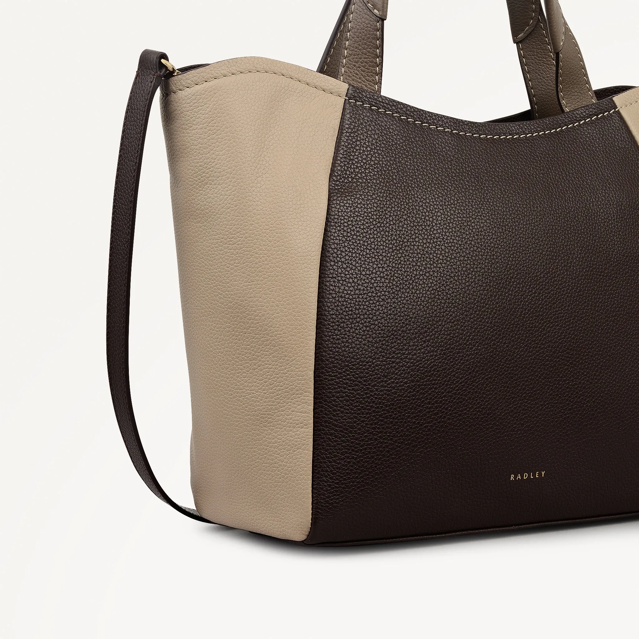 Muswell Lane Leather Medium Ziptop Grab Bag in Dark Oak - 112664 sold by Radley product image thumbnail 4