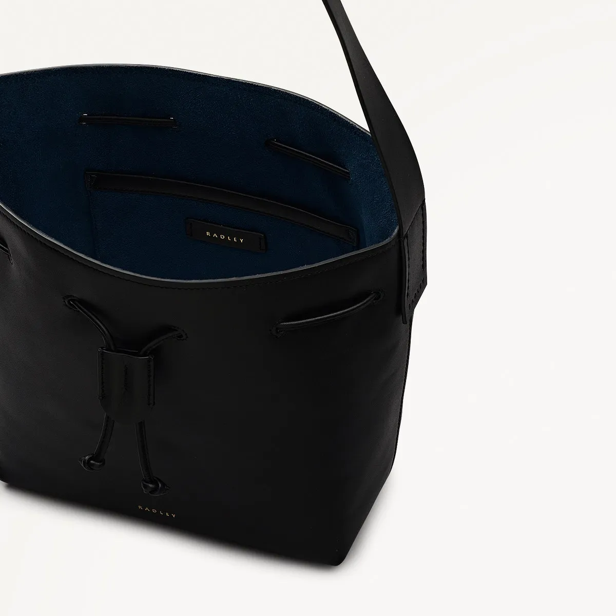 York Mews Leather Medium Drawstring Shoulder Bag in Black - 112360 sold by Radley product image thumbnail 3