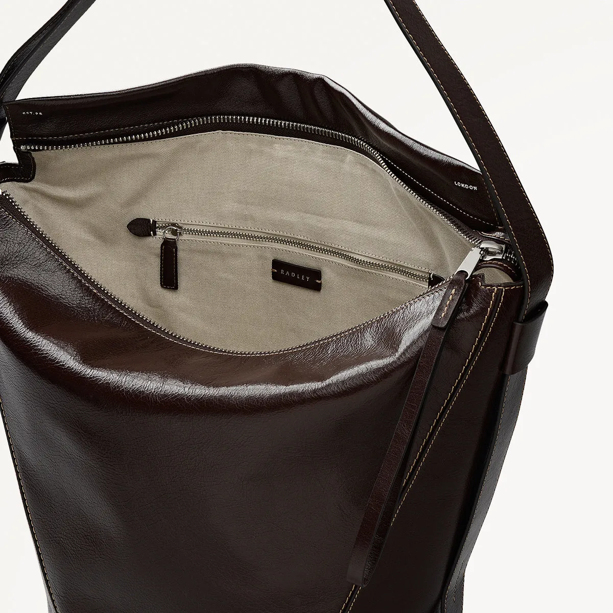 De Beauvoir Leather Large Ziptop Shoulder Bag in Dark Oak - 112261 sold by Radley product image thumbnail 4