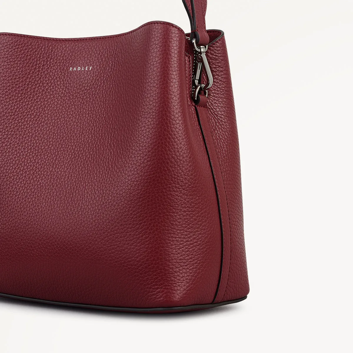 Dukes Place Leather Medium Compartment Cross Body Bag in Carmine - 112234 sold by Radley product image thumbnail 5